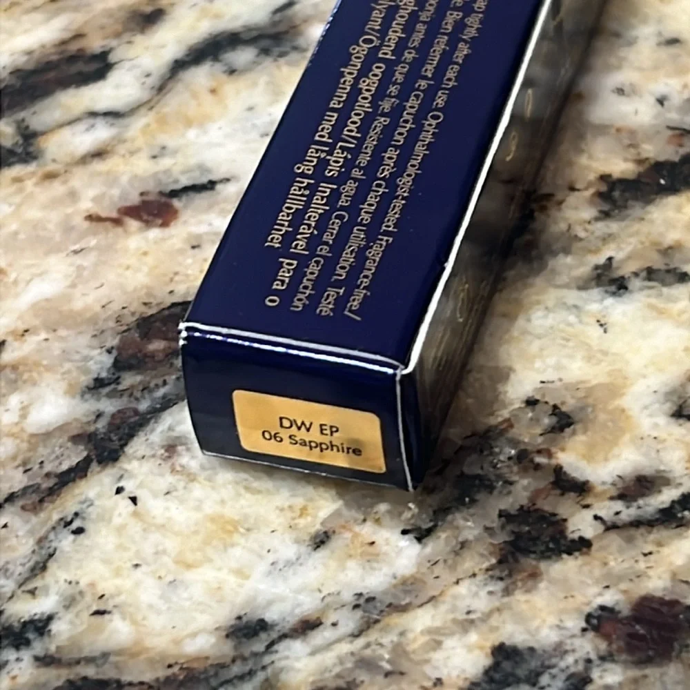 ♣️🌙Rare! Sapphire Double Wear Stay In Place Eye Pencil